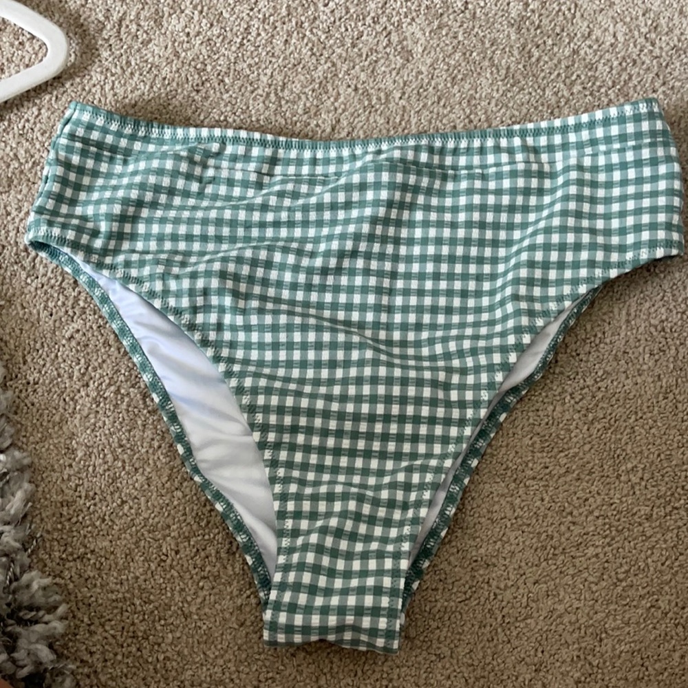 HIGH WAISTED SWIM BOTTOMS
